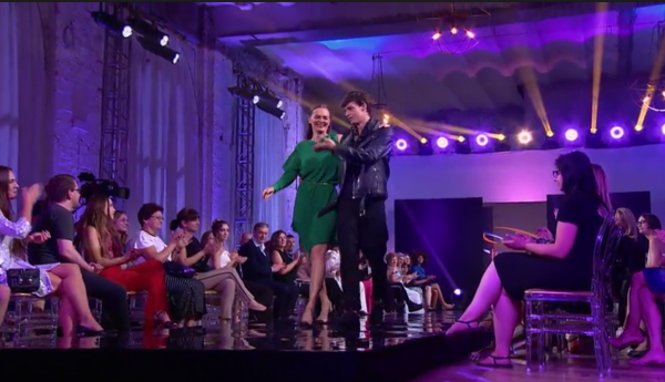 Rodziny przyjechały do modeli i... wzięły udział w pokazie